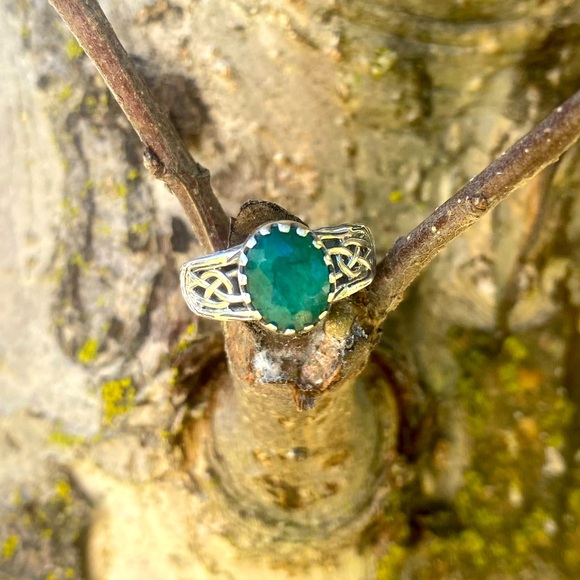 925 emerald Ring - Picture 1 of 5